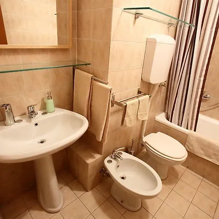Fiera Cenisio Aparthotel Milano